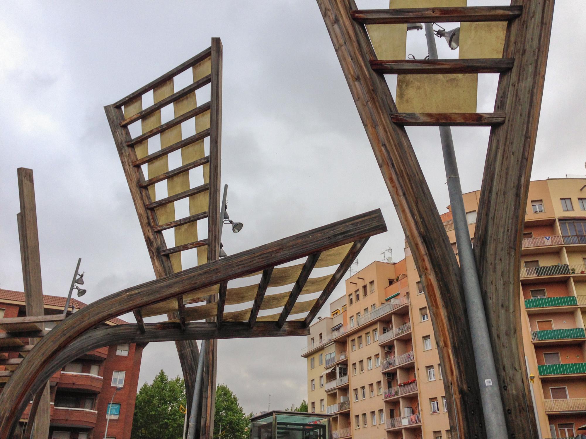 Sculptures on the Plaça del Virrei Amat, Barcelona